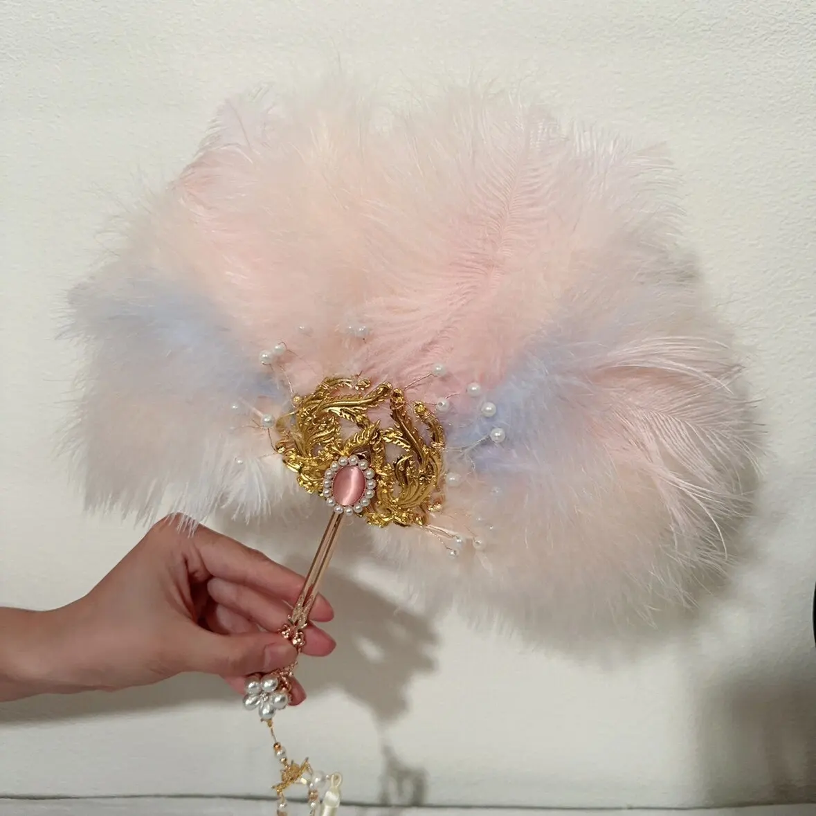 For Dance cheongsam catwalk folding fan retro nostalgic fan photography shooting feather fan