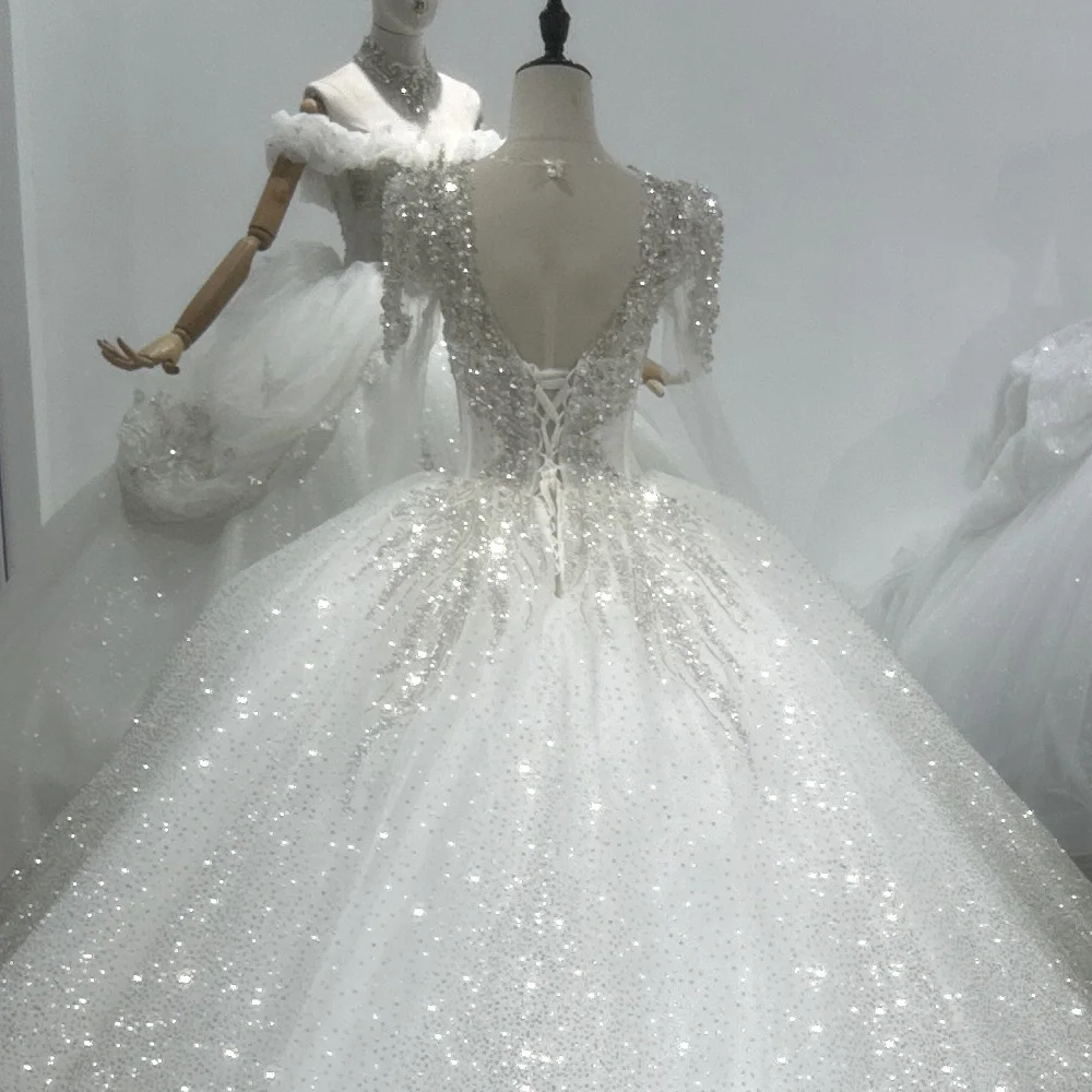 Silver Wedding Dress Luxo Long Sleeve O-Neck Lace Up Back Beading Sequins Star Crystal Ball Gown Bridal Dress for Brides