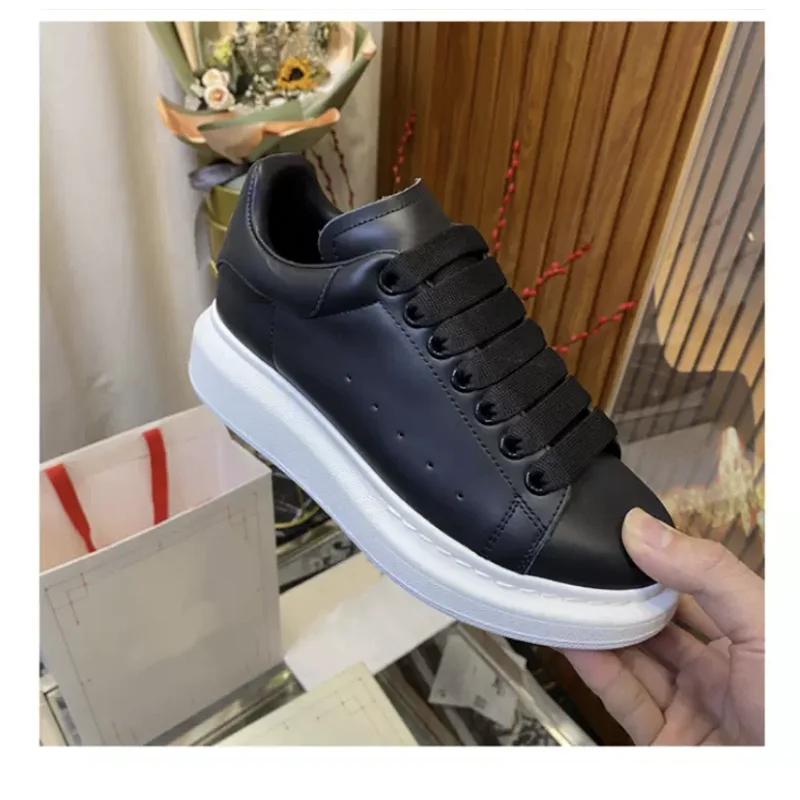 High quality small white shoes men's shoes thick sole inside increase casual breathable cake daddy shoes board shoes women's