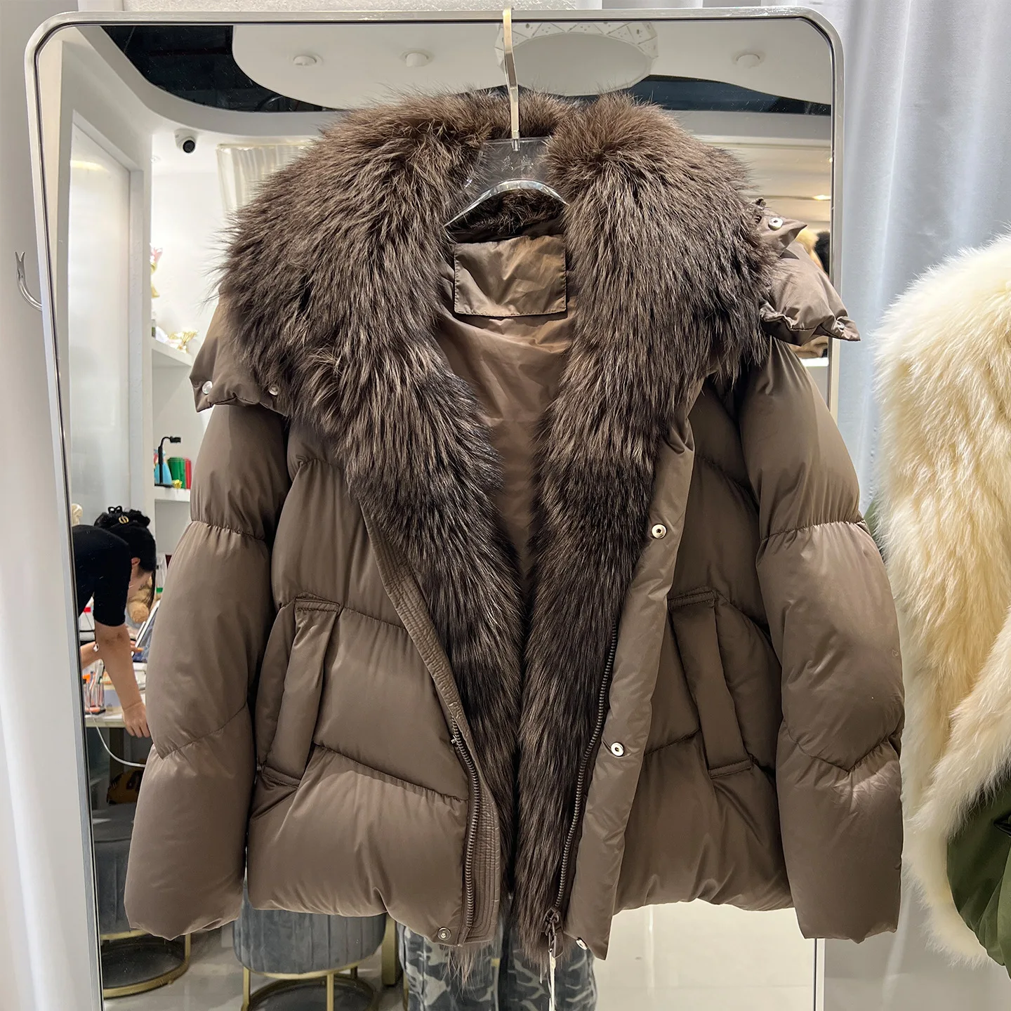 European goods 2025 winter new fur fox large fur collar goose down down jacket women's short loose thickened jacket trend