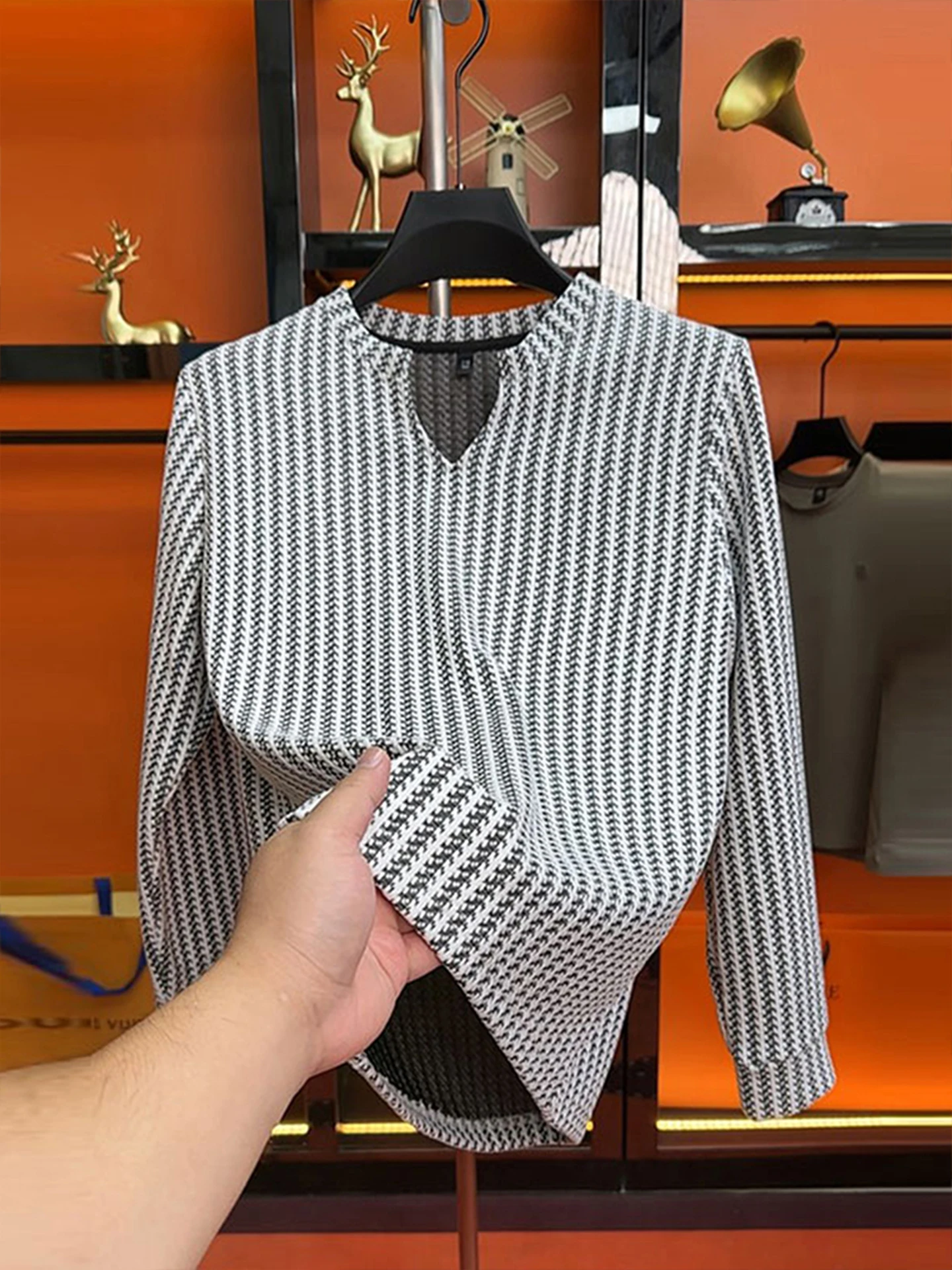 

Мужской свитшот с V-образным вырезом и длинным рукавом, с узором Fibone, в стиле Lazy Sle, осенняя коллекция 2025, новый ретро-свитшот Cleanfit