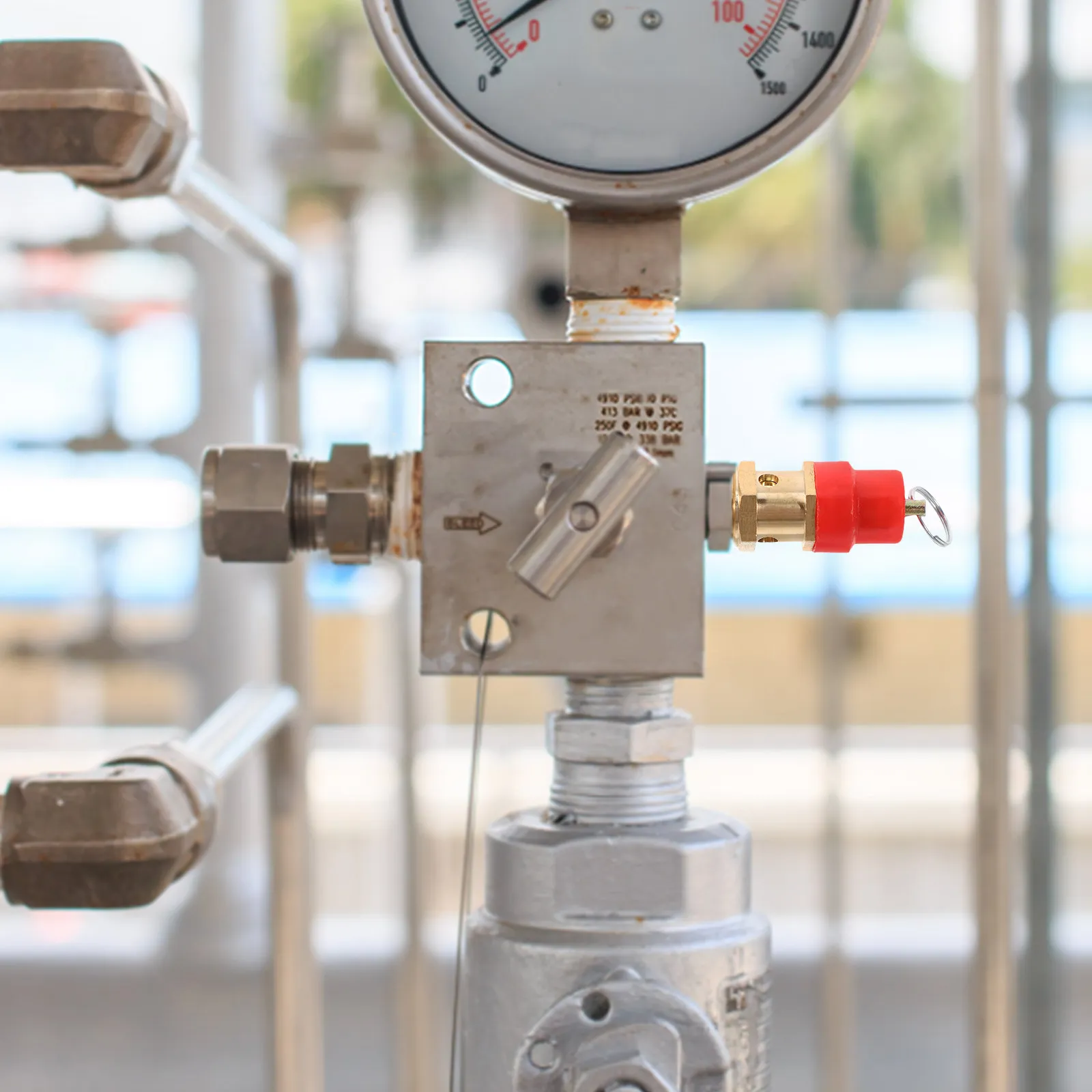 Air Compressor Safety Relief Valve Heavy Duty Overpressure Protection for Pneumatic Systems and Air Tanks
