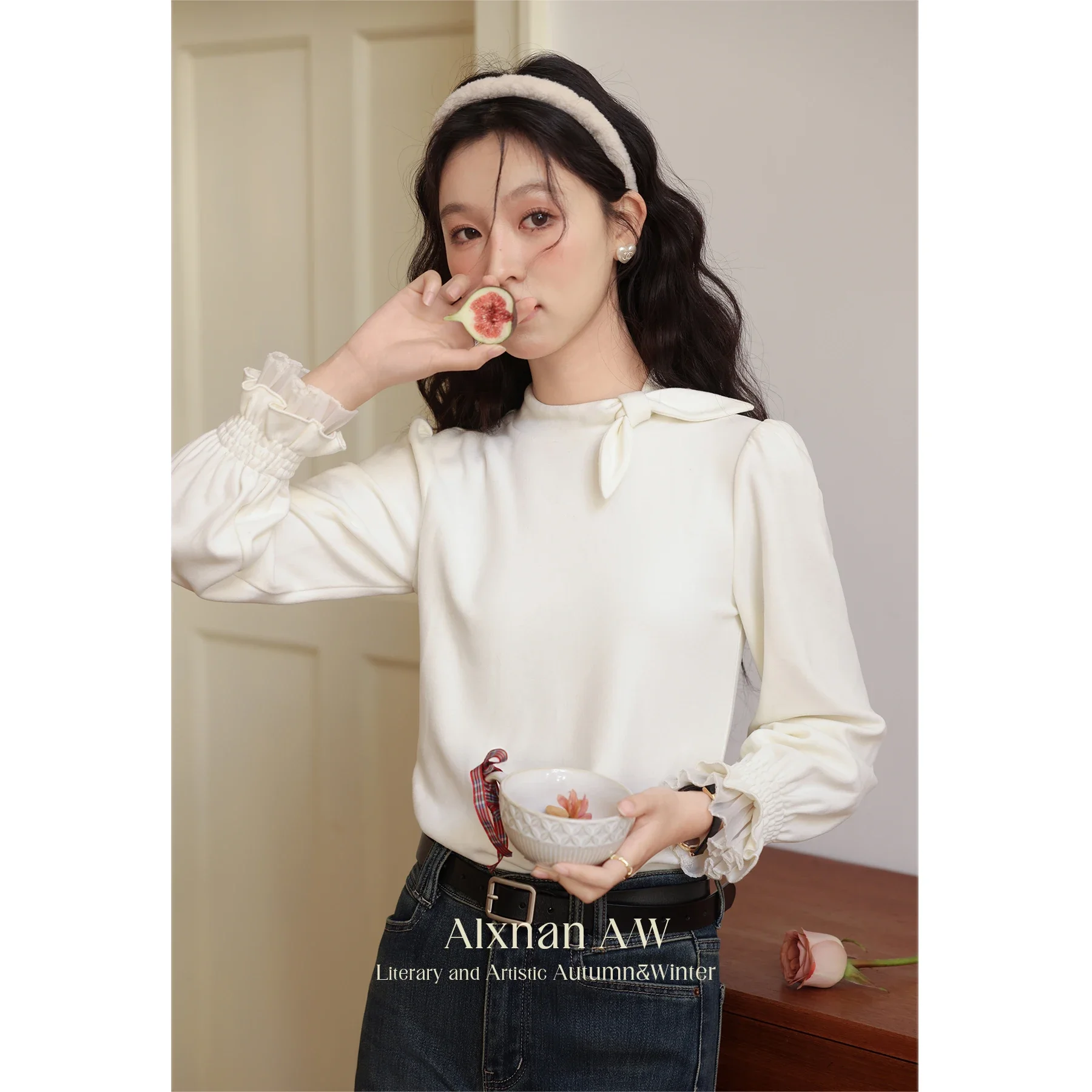 ALXNAN Women Long Sleeve T-shirts Bow Stand Neck Patchwork Ruffled Cuff Top 2024 Winter Warm Loose Female Trendy Clothes L525102