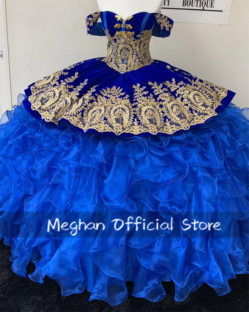 Royal Blue Off The Shoulder Quinceanera Dress Ball Gown Bead ricamo 2024 compleanno abito di lusso a strati Ruffles Gown Sweet 16