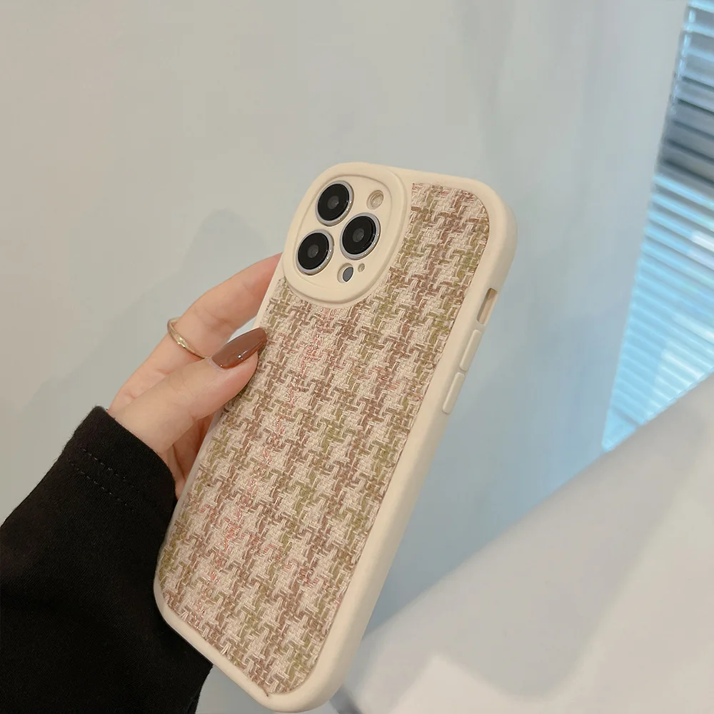 Grid Pattern Vintage Velvet Phone Case For iPhone 16PRO/15 PROMAX Simple Phone Case For iPhone12/11 Anti-fall Protective Case