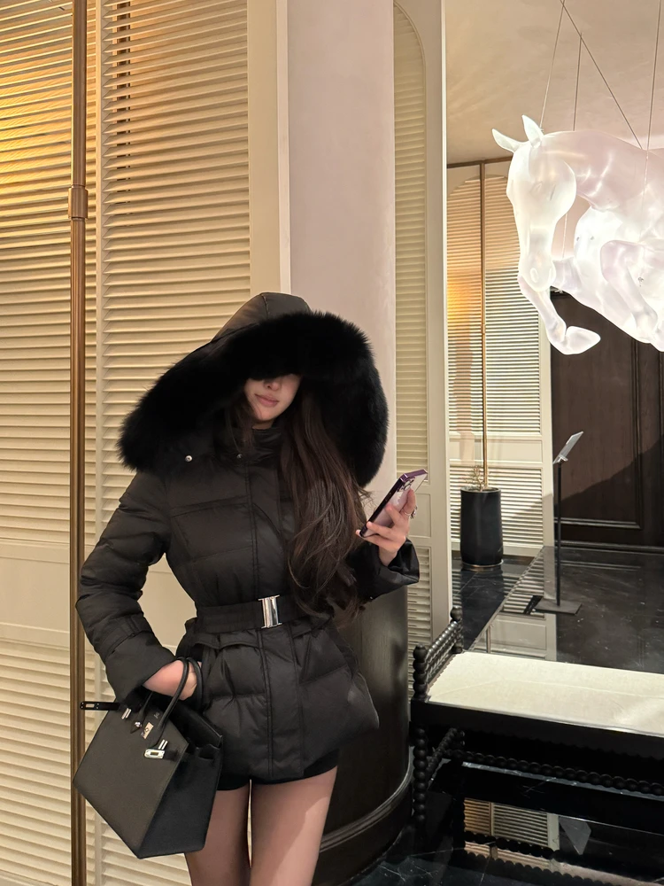 

M900 Women's ort down Jaet Winter 2026 New Faionable Coat with Large Fur Collar Casual Sle Thiened White Du down