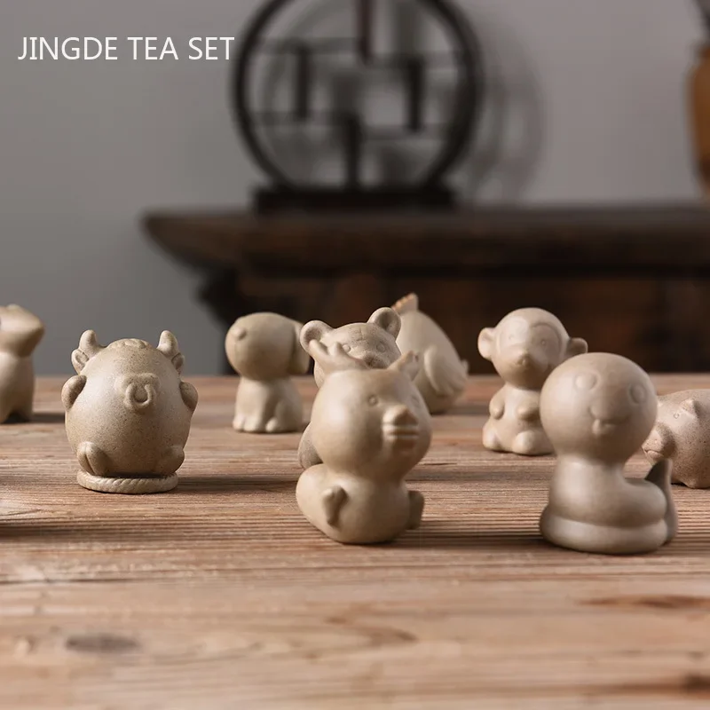 1Pc Crude Pottery Zodiac Tea Pet Ornaments Boutique Cute Mini Tea Figurine Pottery Tea Set Decoration Tea Table Accessories