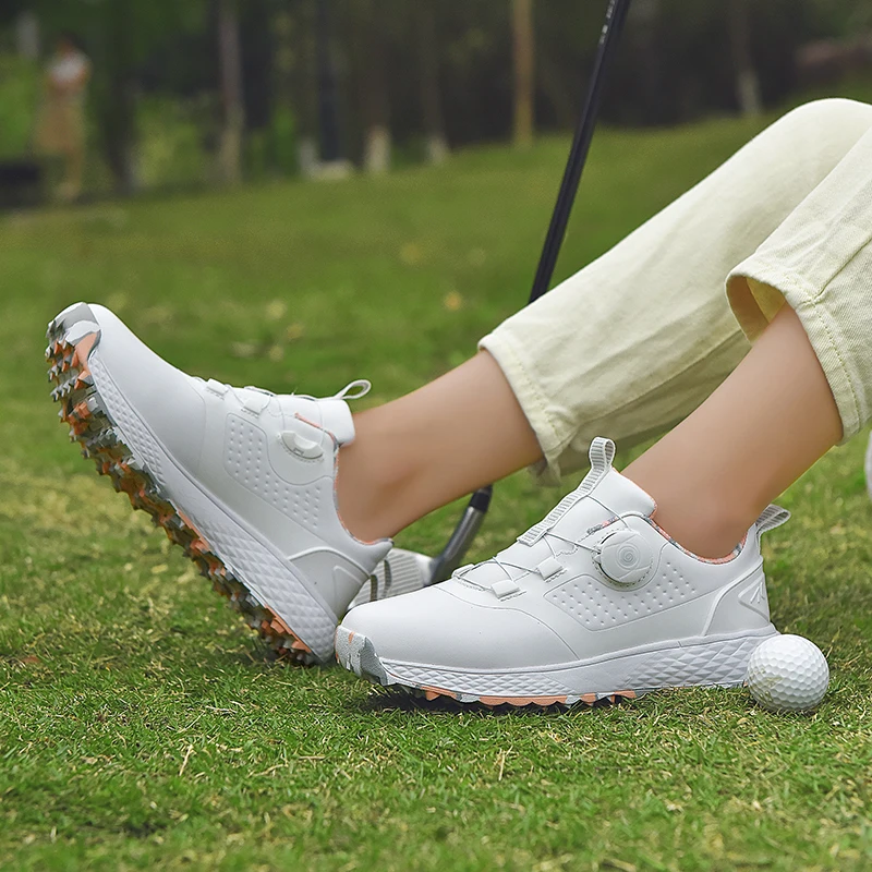 Buty golfowe mężczyźni 2024 wodoodporne oddychające trampki damskie antypoślizgowe buty sportowe bez kolców spacery na świeżym powietrzu obuwie