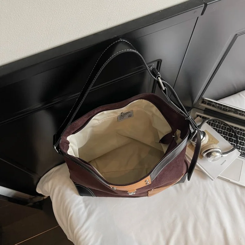 

Women's Elegant Leather Shoulder Bag Featuring Casual Vintage Look And Classic Paris Style Perfect For Daily Outfits​