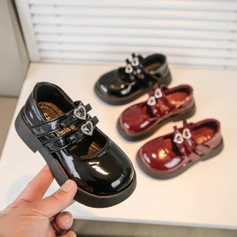 

Kawaii Casual Shoe Fashion Childrens Shoe Girls Leather Shoes Soft Sole Flat Shoes For Big Kids Host Performance Shoes 2025 New