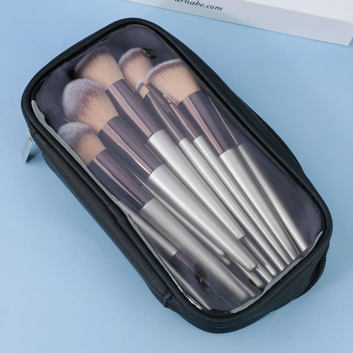 18-Piece Makeup Brush Set in Champagne Gold with Portable Brush Case Soft-Bristle Powder Brushes, Eye Shadow Brushes and Full Se