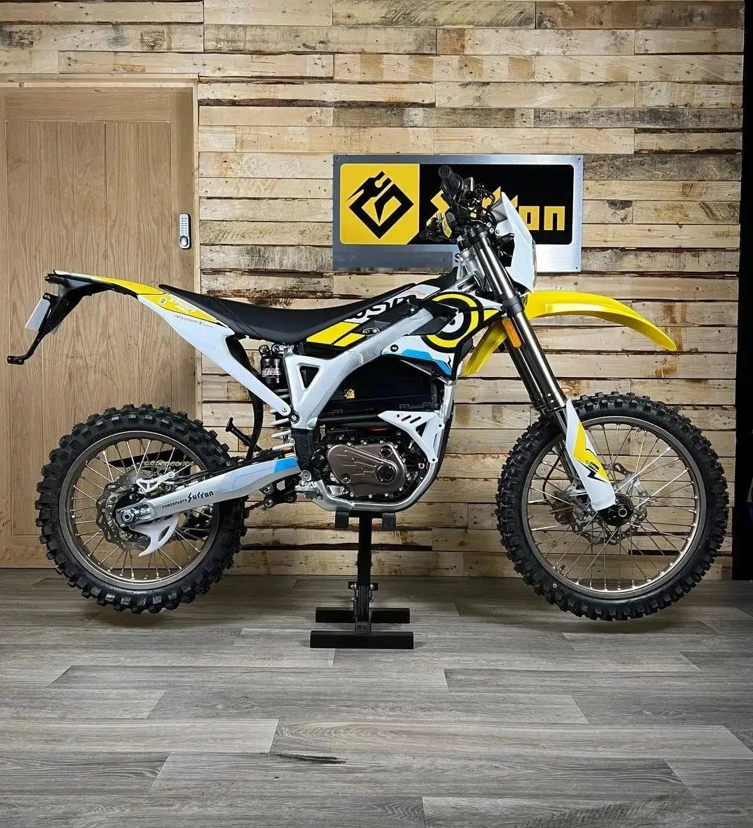 

Продажа со скидкой 2025 года, оригинальный внедорожный электрический мотоцикл Surron Storm Bee 96 В 48 Ач SurRon Storm Bee