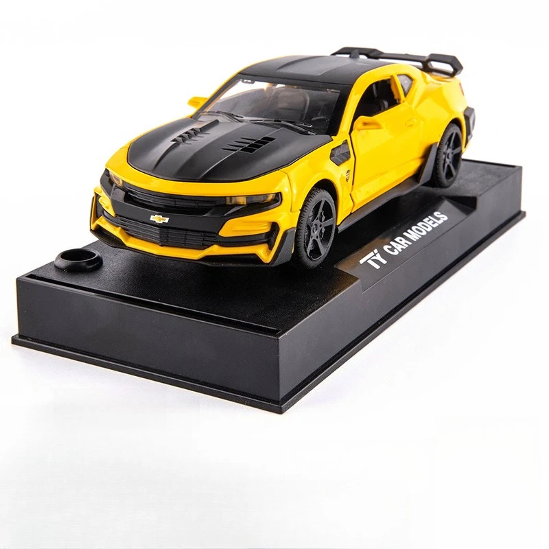 Scale 1/32 Camaro Toys Model Car Alloy Metal Diecast With 4 Door Opened Sound Light Pull Back Vehicle for Boy Gift Collection