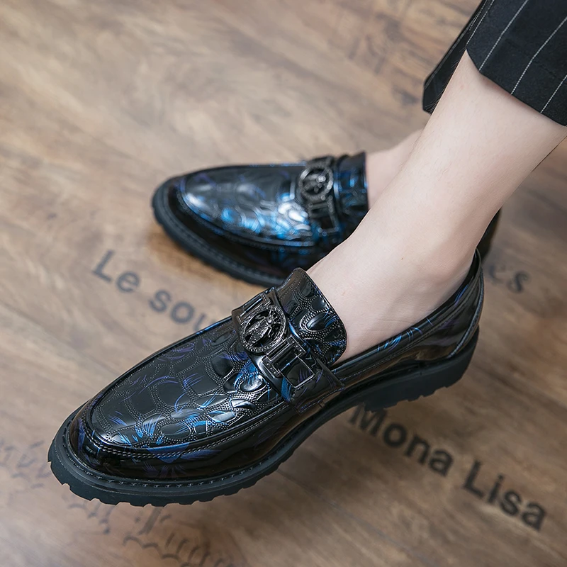 

Men's large size casual leather shoes 46 spring and autumn leather bean shoes men's patent leather embossment loafers