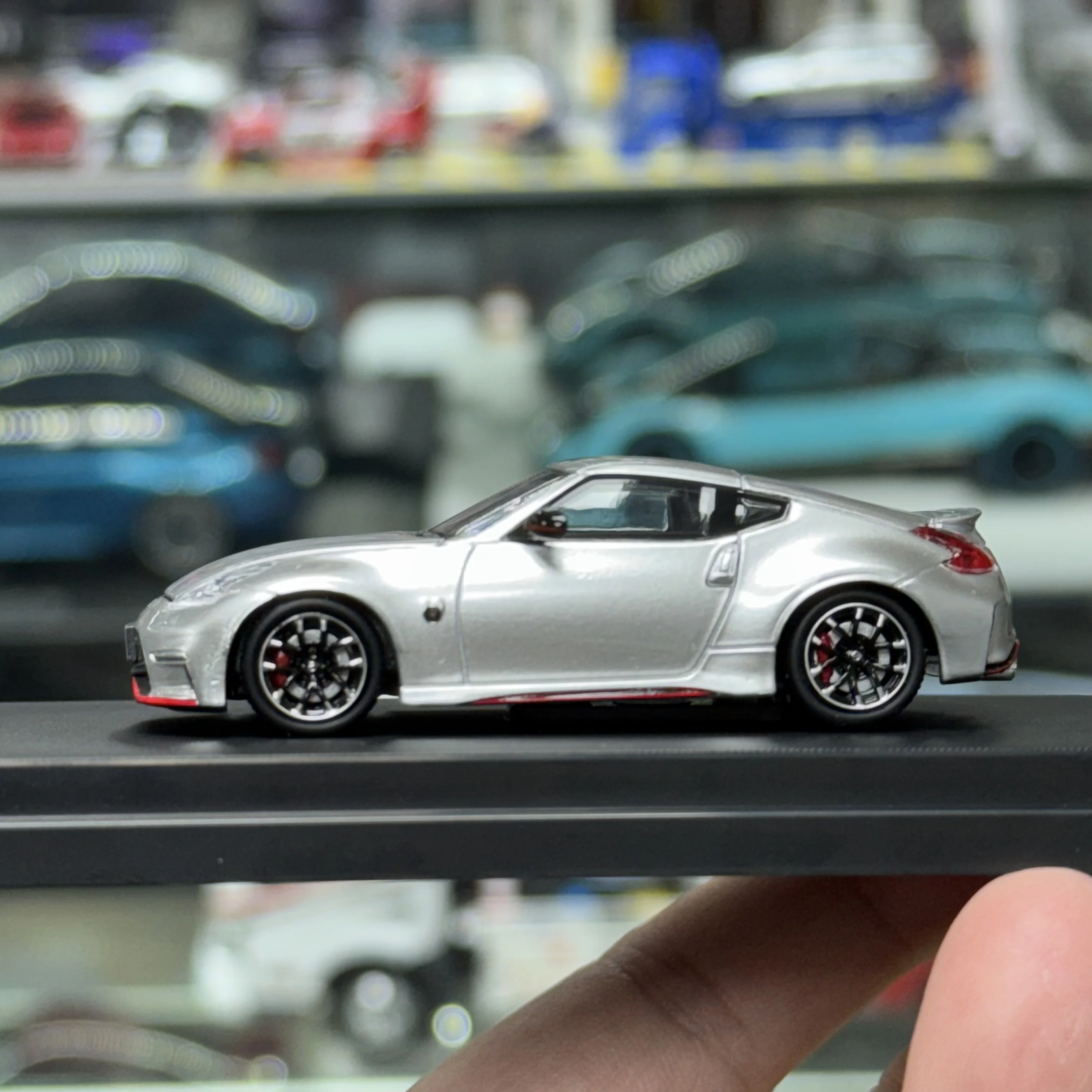 1:64 Fuji, Lady 370z Nismo versión, modelo de coche de aleación con tapa abierta