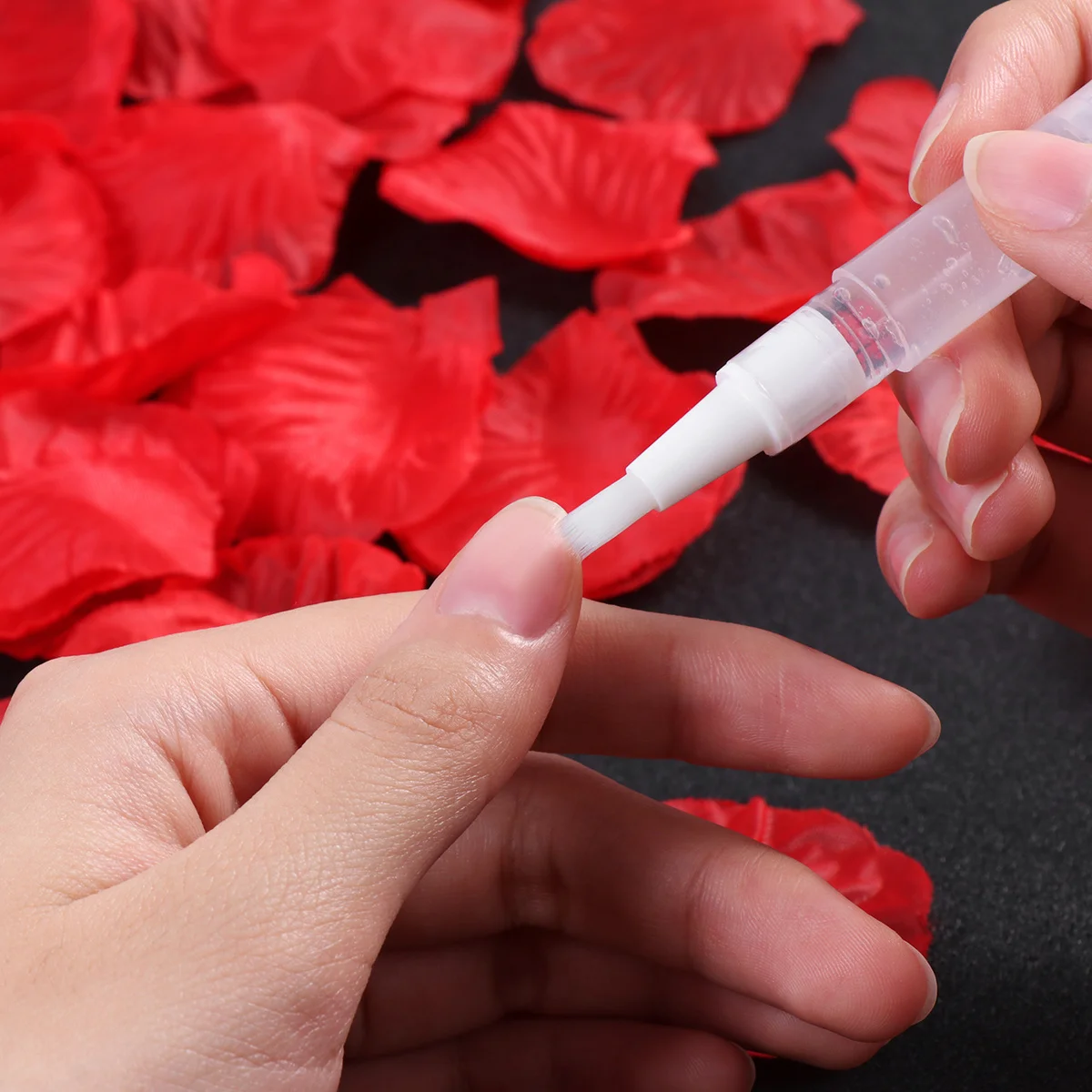 

5 шт., масляная ручка для ногтей, пустая прозрачная кисточка, аппликаторы, портативное масло для питания ногтей, блеск для губ, эфирные масла для ресниц