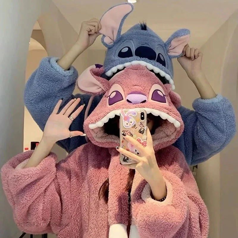 Disney Vrouwen En Mannen Leuke Zachte Pluche Stitch Nachtjapon Y2k Zoete Leuke Cartoon Dikke Flanellen Gewaden Casual Badjas Thuis kleding