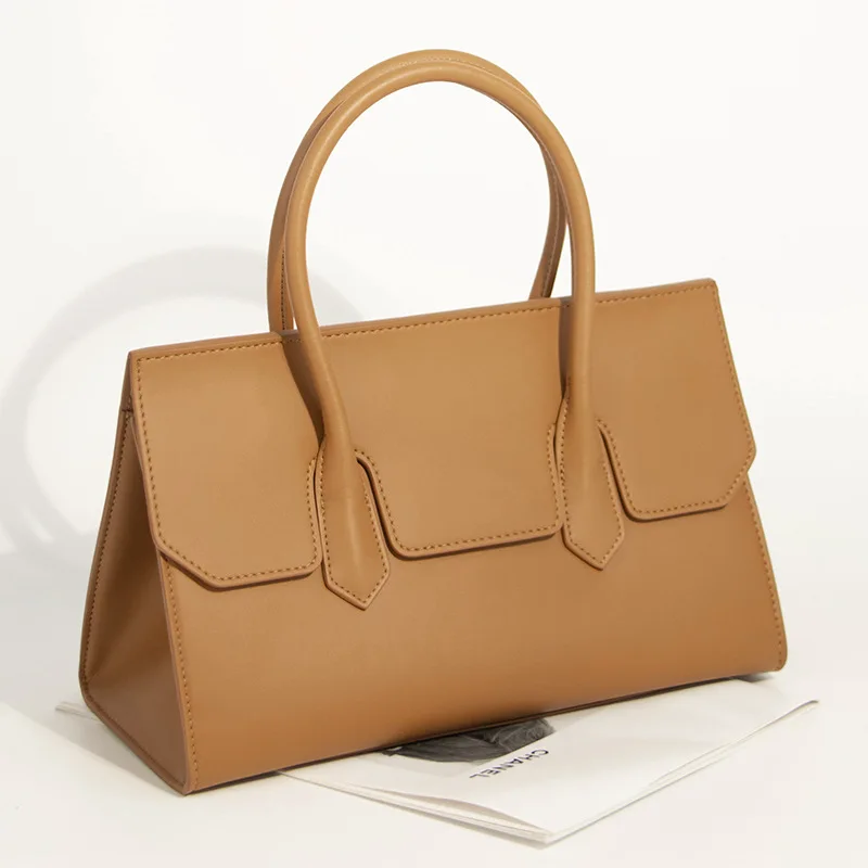 Korean version of simple handbag autumn and winter new shoulder messenger bag women's leather versatile commuter handbag