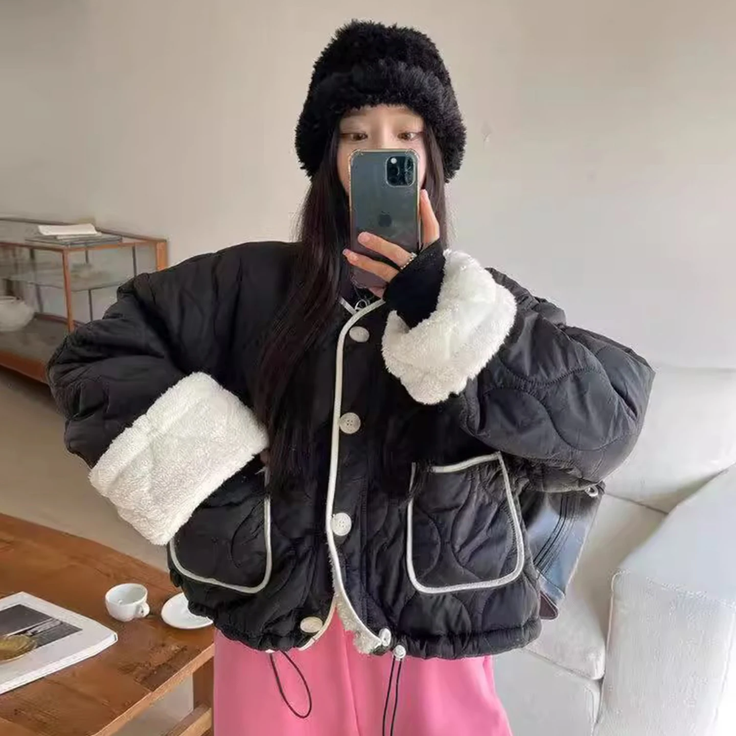 เสื้อโค้ทผ้าฝ้ายทรงหลวม แขนยาว คอวี แต่งขอบสีตัดกันสไตล์เรโทร สำหรับผู้หญิง รุ่นใหม่สำหรับฤดูหนาว พร้อมเชือกผูกเอว