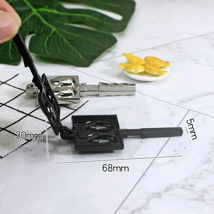 Dollhouse Copper Mini Taiyaki Mold Baking Pan Miniature Items Braised Snapper Mould Food Doll House Kitchen Accessories