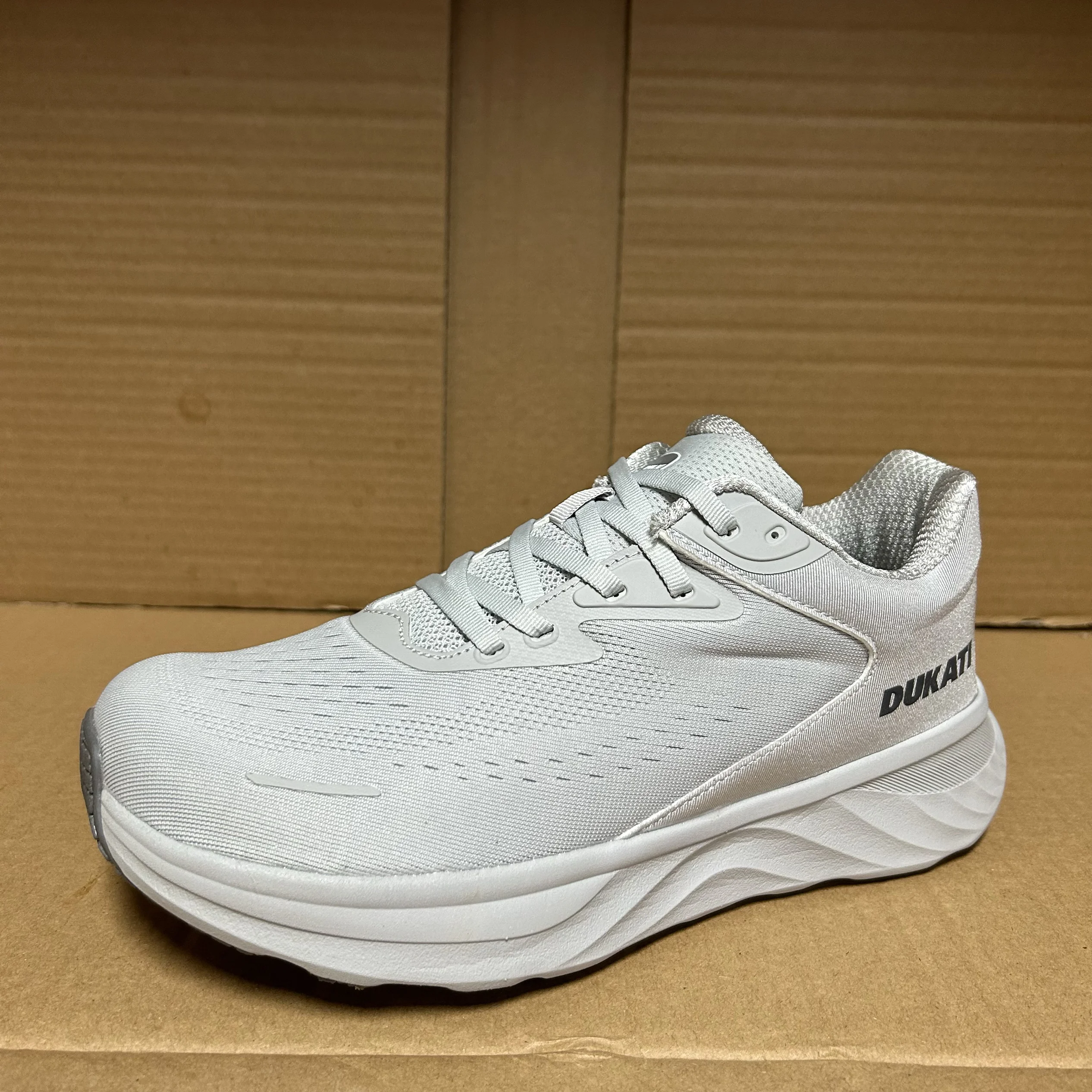 new-4e-wide-toe-ex-all-terrain-running-oes-lightweight-o-absorption-breathable-anti-slip-running-oes-carbon-board