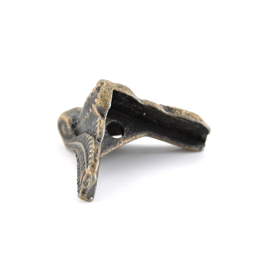 

Delicate Box Protector Decorative Hardware Furniture Part Corner Bracket Feet Leg