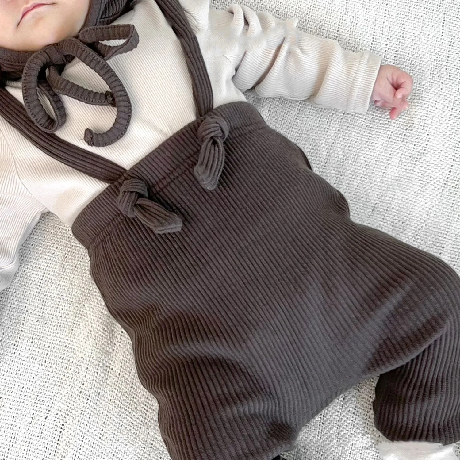 2024 Spring New Baby Solid Leggings Cotton Infant Overalls Boy Girl Casual Strap Pants Children Trousers Toddler Sunflower Hat