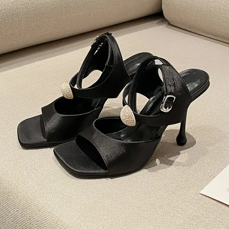 

New Summer Women's High-heeled Sandals, Fashionable Square Toe, Stiletto Heel, Roman Style, Sexy Black, Versatile.
