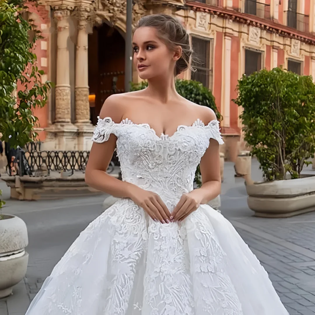 Abiti da sposa eleganti personalizzati con scollo a cuore senza maniche applicazioni in pizzo fiori abito da sposa abito da ballo principessa Vestido De Novia