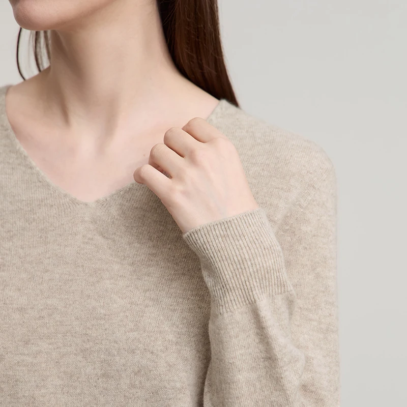 AMII Eleganckie Swetry Damskie 2025 Zima Nowy Dekolt V Uniwersalna Odzież Damska Jednolite Dzianiny Wełniane Długi Rękaw Bluzki Damskie 12523165