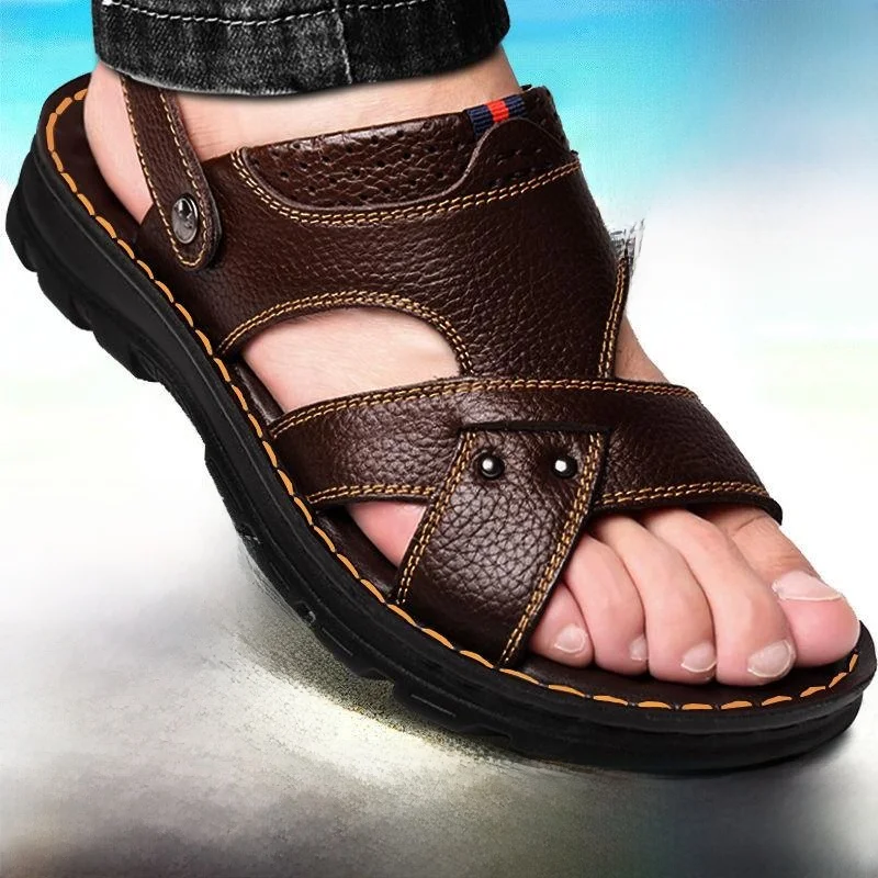 

Men's Sandals 2026 New Thick Bottom Leather Slippers Beach Summer Outdoor Wear Anti-Slip Wear-Resistant Two-Purpose Clogs