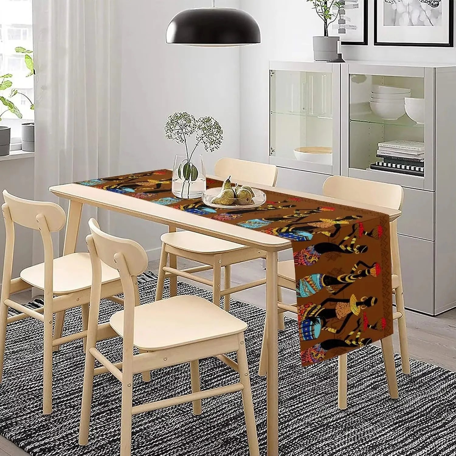 Bieżnik na stół z motywem etni – Home Office News recenzja i cena