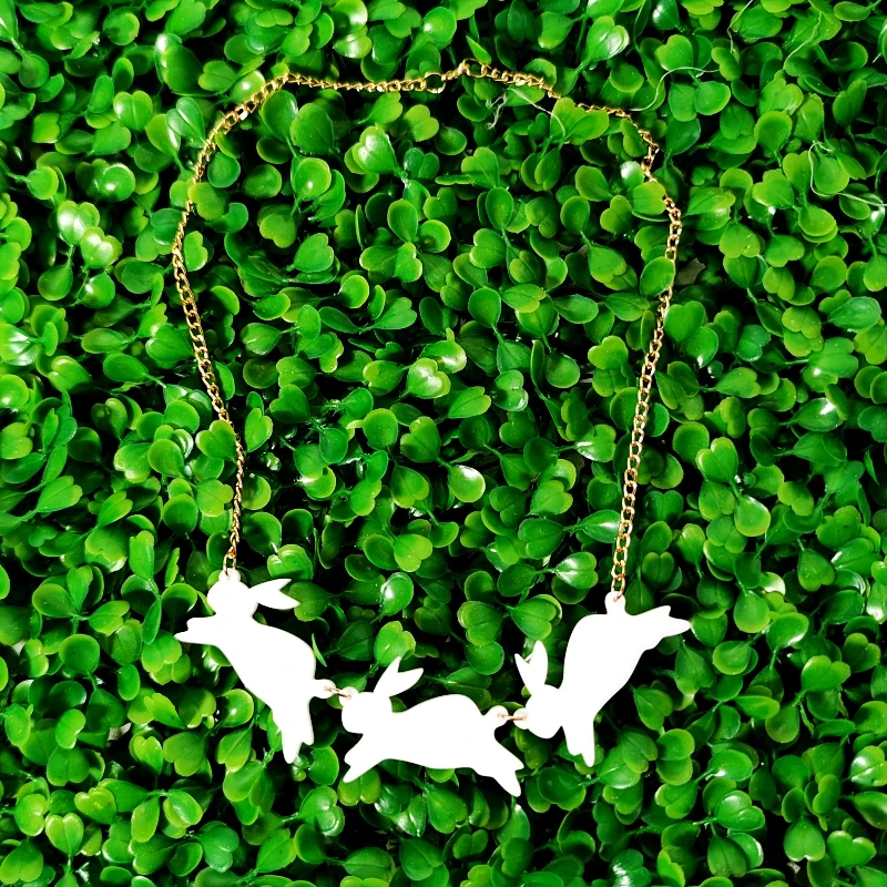 KUGUYS Black White Little Rabbit Acrylic Pendants Necklace for Women Fashion Animal Jewelry Gold Color Link Chain Girls Gift