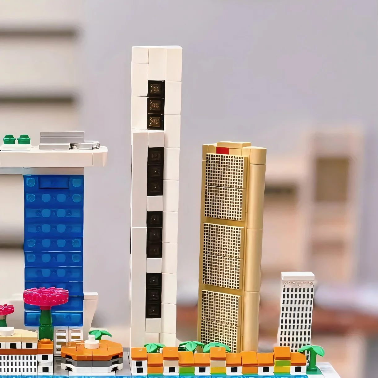 Historische Gebäude in Singapur 21057 Bausteine-Sets, geeignet für Weihnachtsgeschenke, kompatibel mit Legoed Particles, 827 Stück.