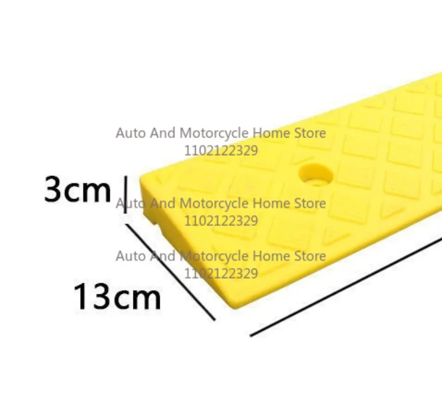 2PCS Plastic Kerb Ramp Non-Slip Threshold Ramp 30mm Height For Car Bicycles Wheelchairs Going Uphill Smooth Transitions