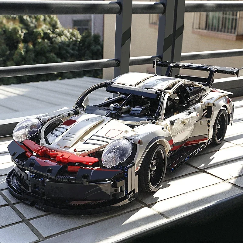 ตัวต่อรถแข่งสุดเท่ 1580 ชิ้น รุ่น RSR รถสปอร์ตย้อนยุค ของเล่นประกอบสำหรับเด็ก