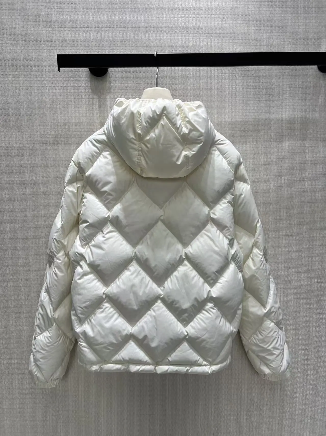 New autumn and winter fashion detachable fur collar hooded horizontal stitching short goose down jacket for women