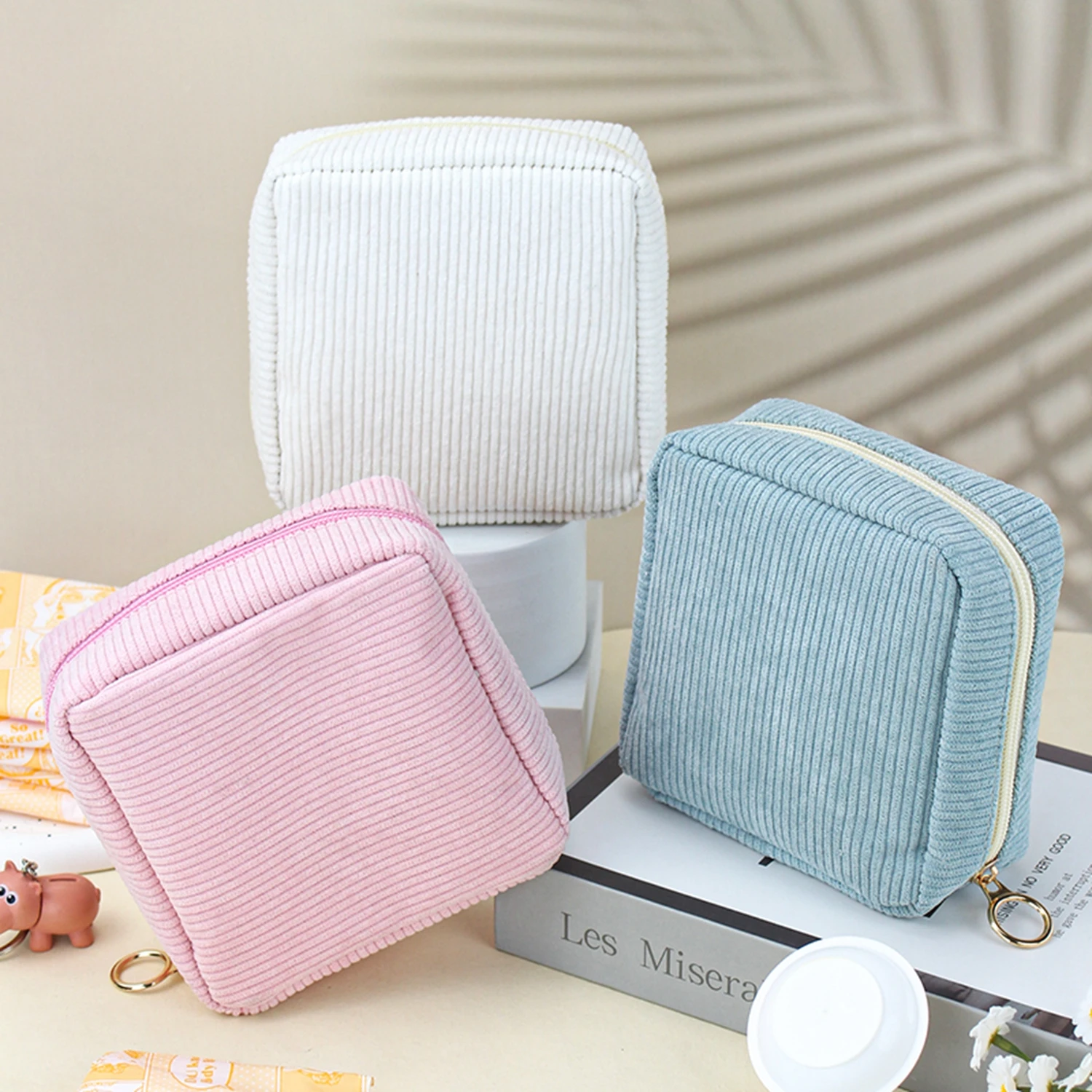 

1pc Portable Small Multi-layer Cosmetic Bag Travel Change Sanitary Napkin Storage Bag Carrying Mini Lipstick Bags When Going Out