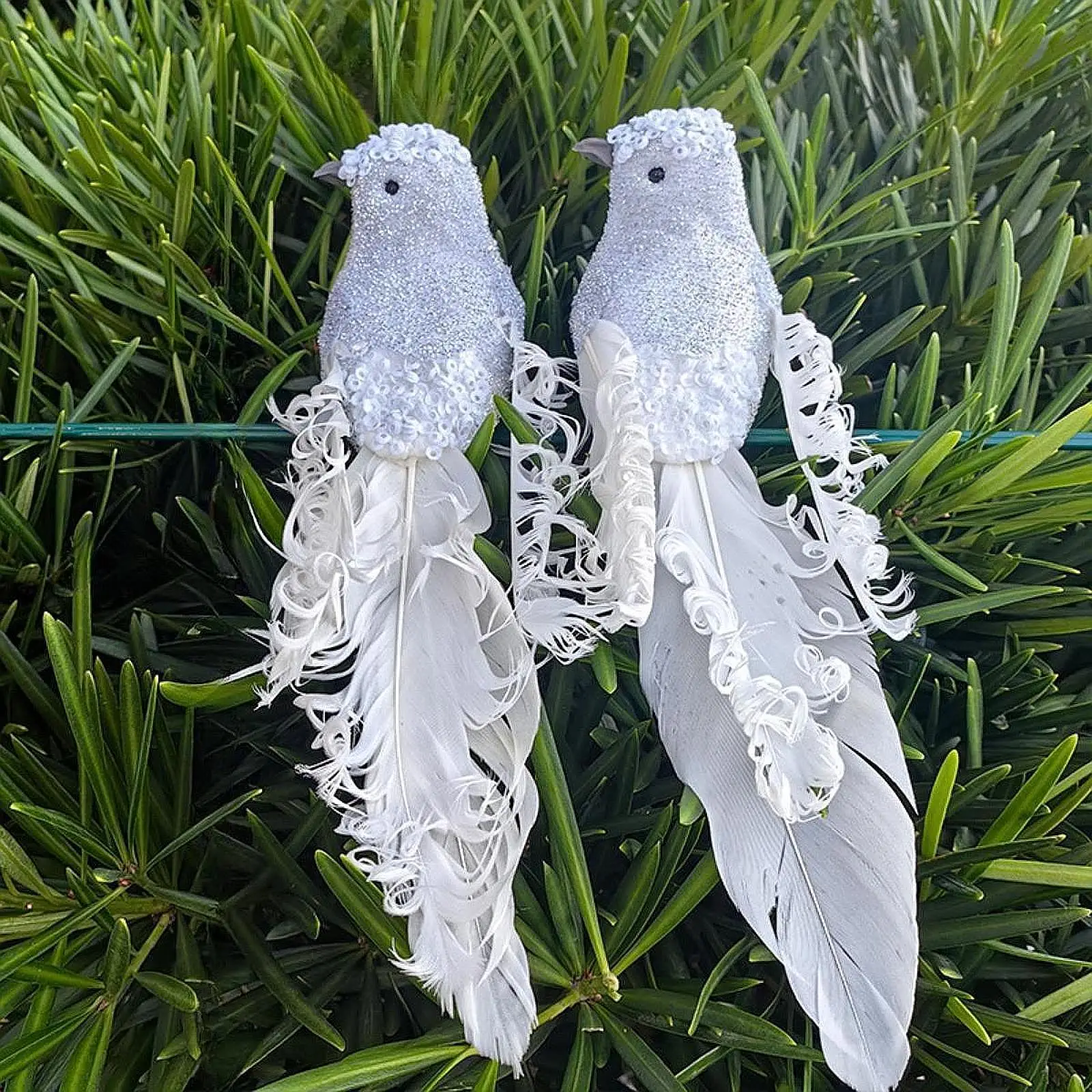 2Pcs Artificial Birds Statues Ornaments Party Supply Craft, Collectible, Decorative Sculptures Birds Figures for Outside Yard