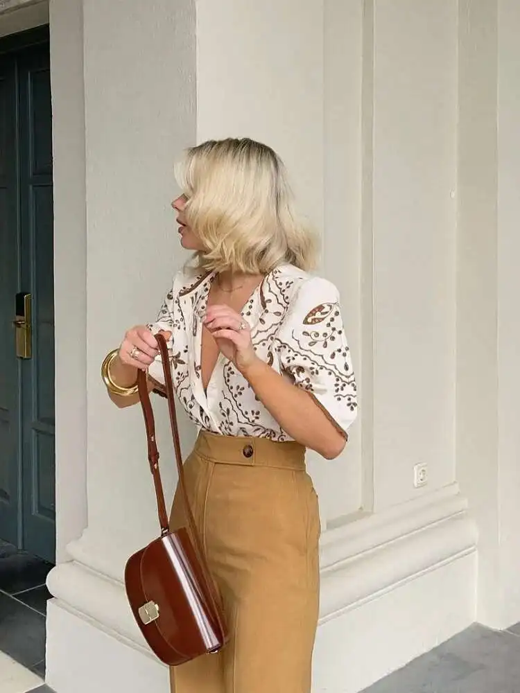 خمر جولة الرقبة قصيرة الأكمام بلوزة مطبوعة موضة واحدة الصدر المرقعة القمم جديد أنثى BabYoungHighstreet قميص 2025