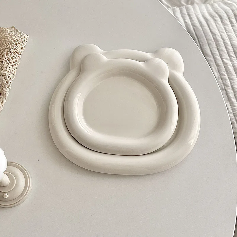 Chubby bear head white round ceramic plate - bear dinner plate, dessert plate, breakfast plate, tableware