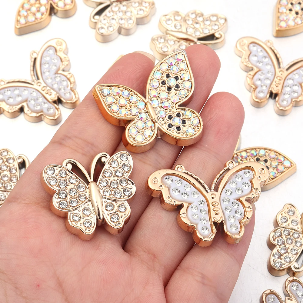 10 Stück goldene Acryl-Schmetterlinge, exquisite Schmetterlings-Aufnäher, Ornamente für Frauen und Mädchen, DIY-Kleidung, Schuhe, Schmuck, Dekorationszubehör