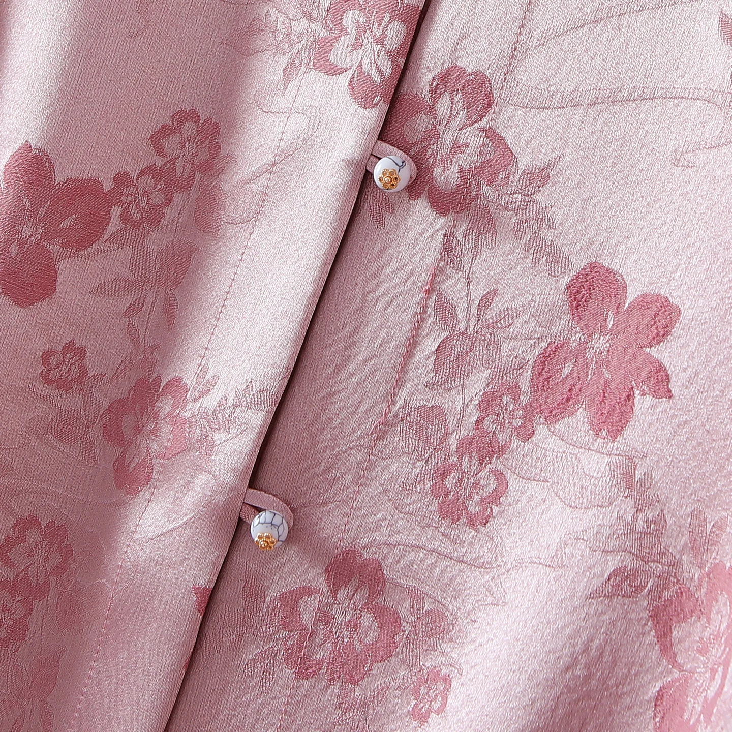 ملابس عصرية للنساء 35% حرير التوت الطبيعي 65% صوف جاكار نسائي برقبة دائرية وأكمام طويلة معطف سترة