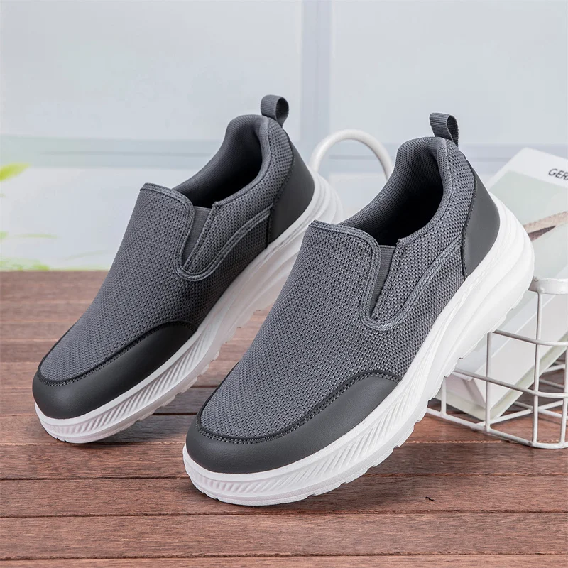 New Walking Men Casual Shoes Breathable Mesh Men's Shoes Breathable Outdoor Men Sneakers Comfortable Men Loafers Size 39-46