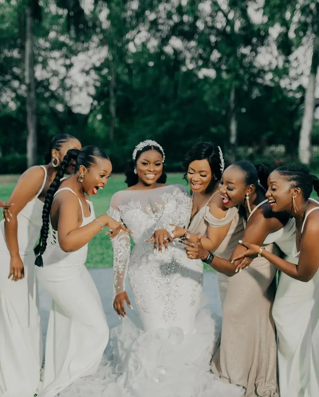 Robe de mariée arabe Aso Ebi personnalisée, grande taille, cristaux perlés, Illusion luxueuse, manches longues, niveaux de sirène, Organza, Go