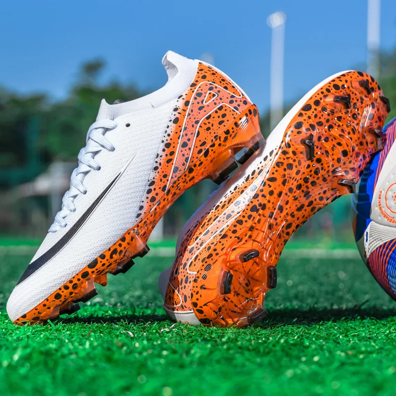 

Hot Sale Fashion Football Shoes Trainers Men Women Long Spikes Futsal Cleats Men Lightweight Soccer Sneakers Chuteira Society