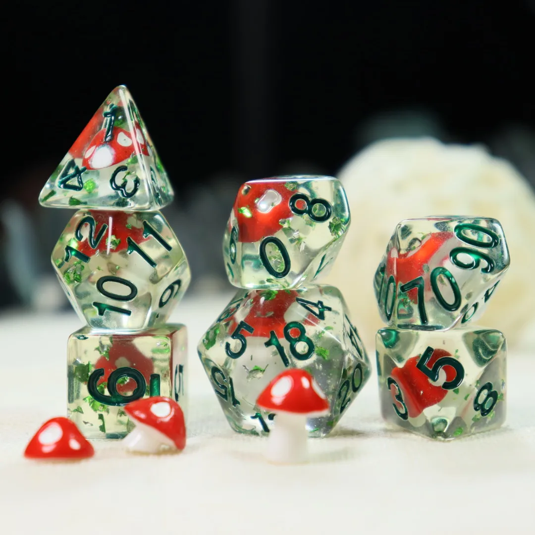 7-teiliges Set Pilzförmiger Harz-Würfel für Brettspiele, Würfel für Gruppenspiele, Partyzubehör für Brettspiele, Geschenke für Spiele-Enthusiasten – Detail 2