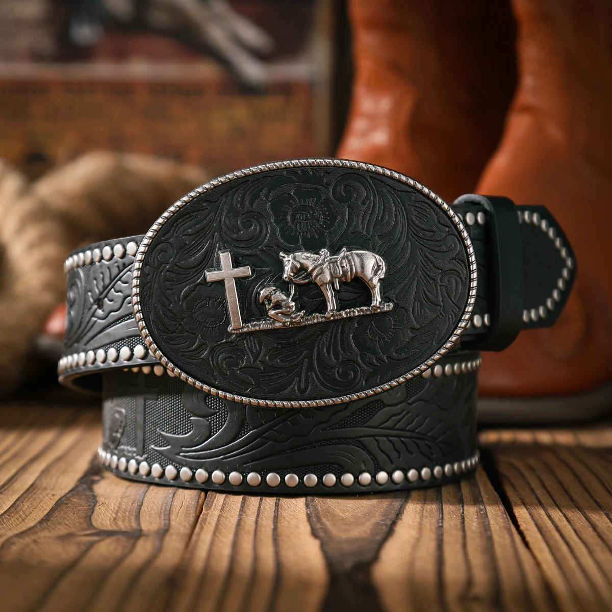 1 Piece of Western Cowboy Style Belt - Suitable for Both Men and Women. Western Buckle PU Embossed Rivet Design Belt