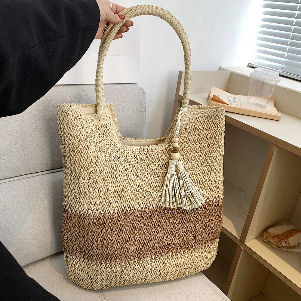 

Summer Ladies Woven Tote Bag with Tassels Large Capacity Stylish Handcrafted Straw Bag for Beach and Casual Outings