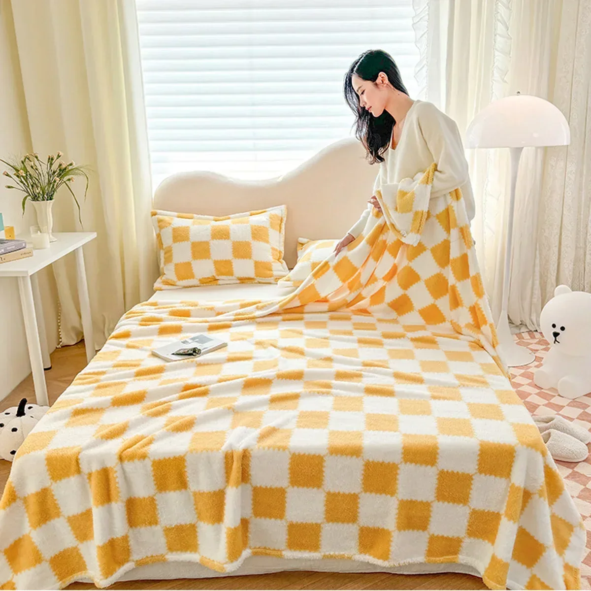 Checkerboard flannel thickened blanket taffeta nap sofa cover blanket gift blanket air conditioning